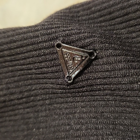 2 Guess Crop Tops S - Picture 4 of 6